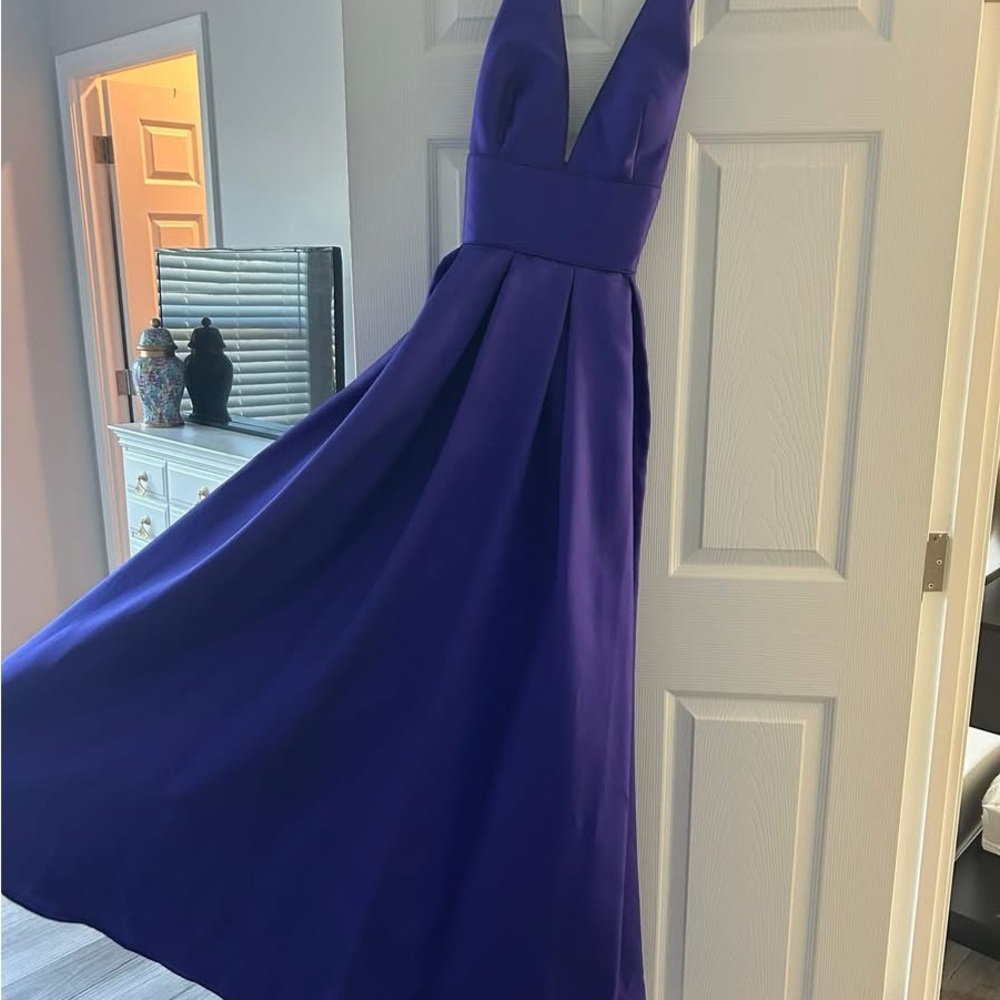 Elegant Deep Purple V-Neck Prom Dress